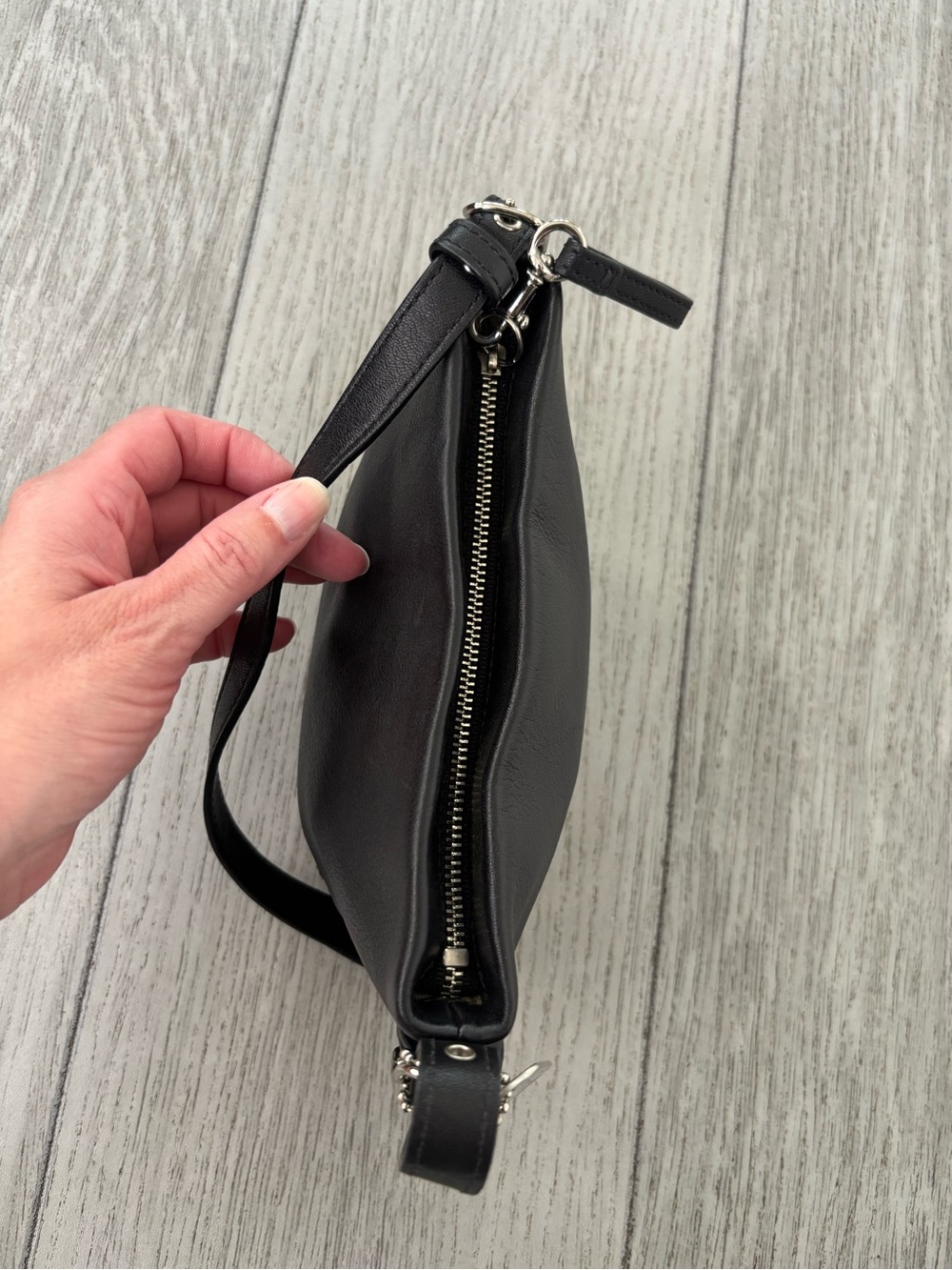 Coach vintage leather bag. Y2K mini legacy with silver hangtag in EUC. - Picture 8 of 12